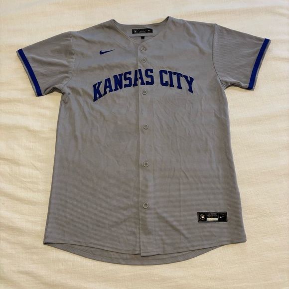 Kids Nike Kansas City Royals Gray Jersey - Picture 1 of 9